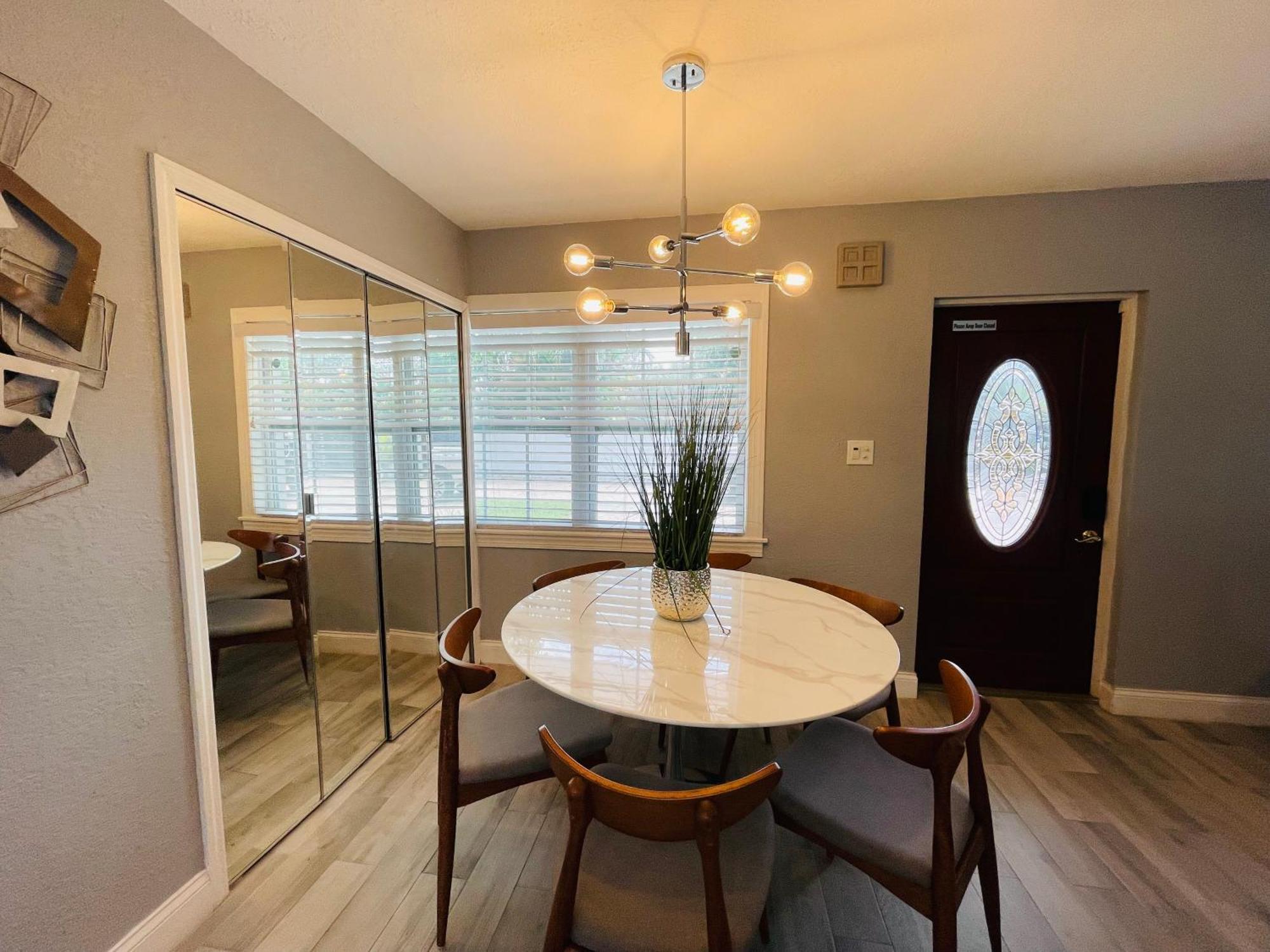 Paradise Heated Pool Near Img & Siesta Key Holiday home Sarasota
