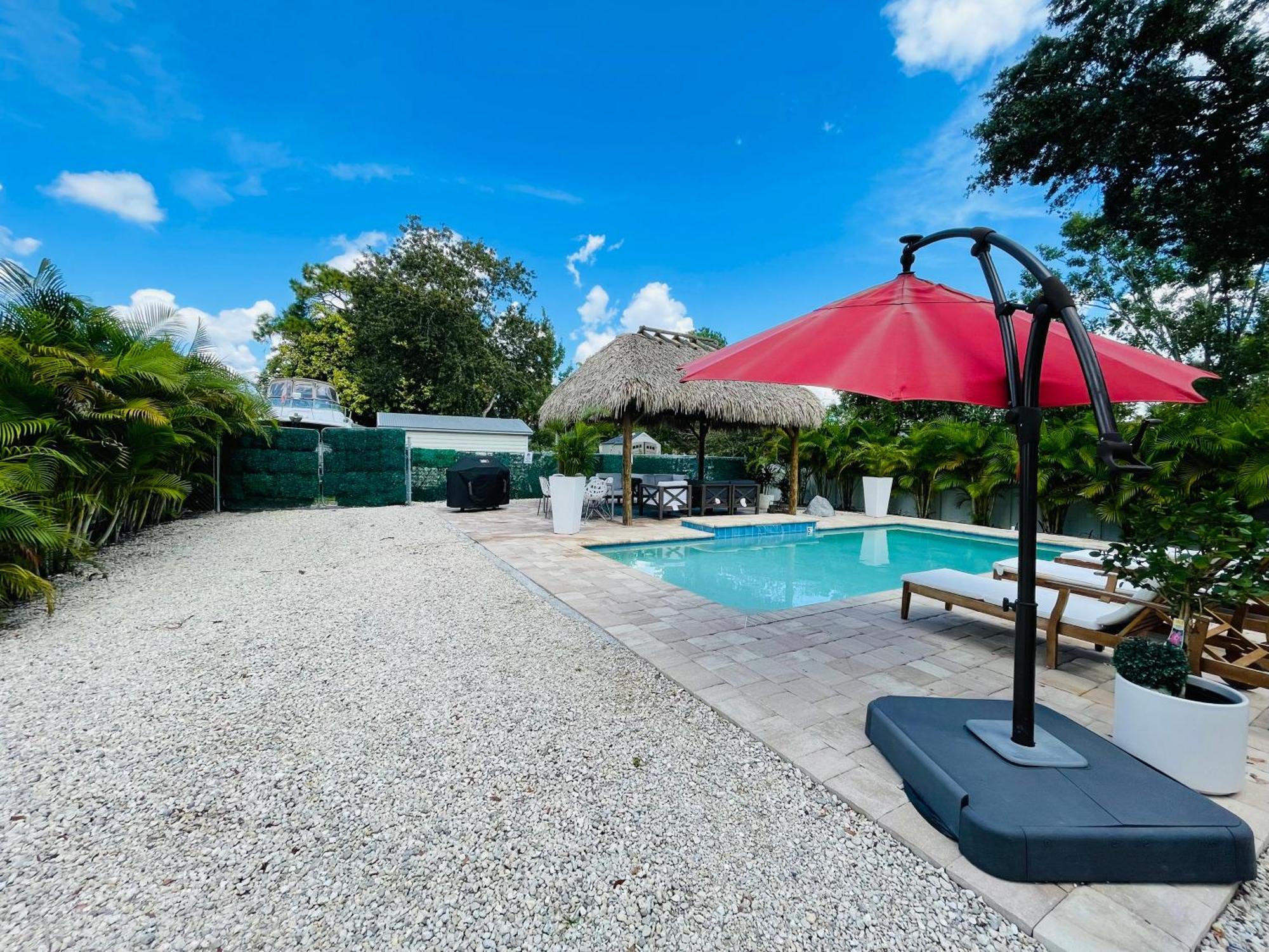 Paradise Heated Pool Near Img & Siesta Key Sarasota