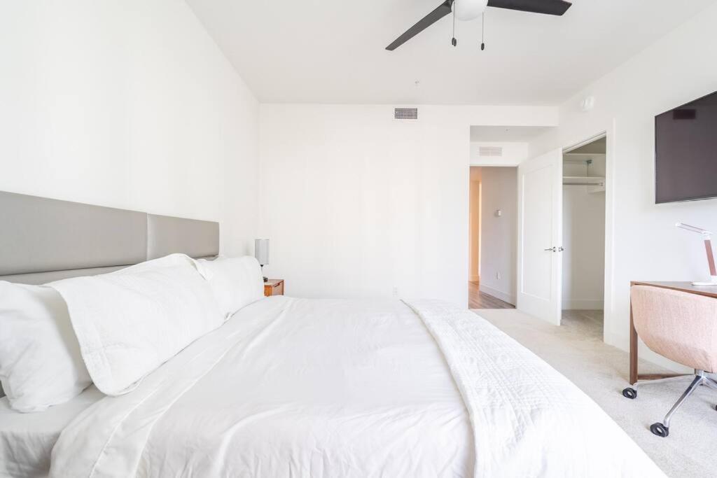 Apartment Waterside Retreat: Modern 2br, Mins To & *