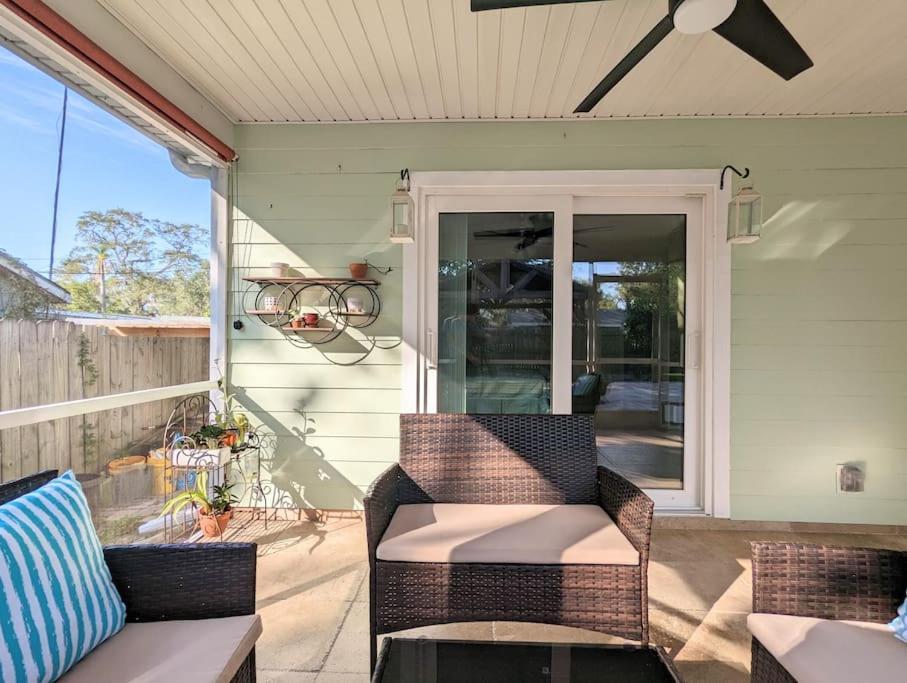 3bed & 2bath Couple Minutes From Siesta Key & Downtown Holiday home