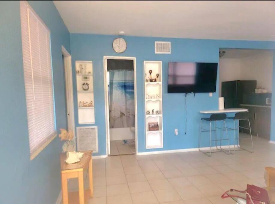 Entire By Siesta Key/closed To Downtown Holiday home Sarasota