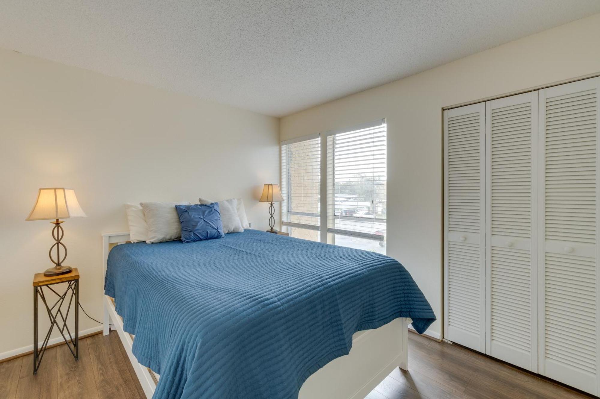 Updated Sienna Park - 4 Miles To Siesta Key! Apartment