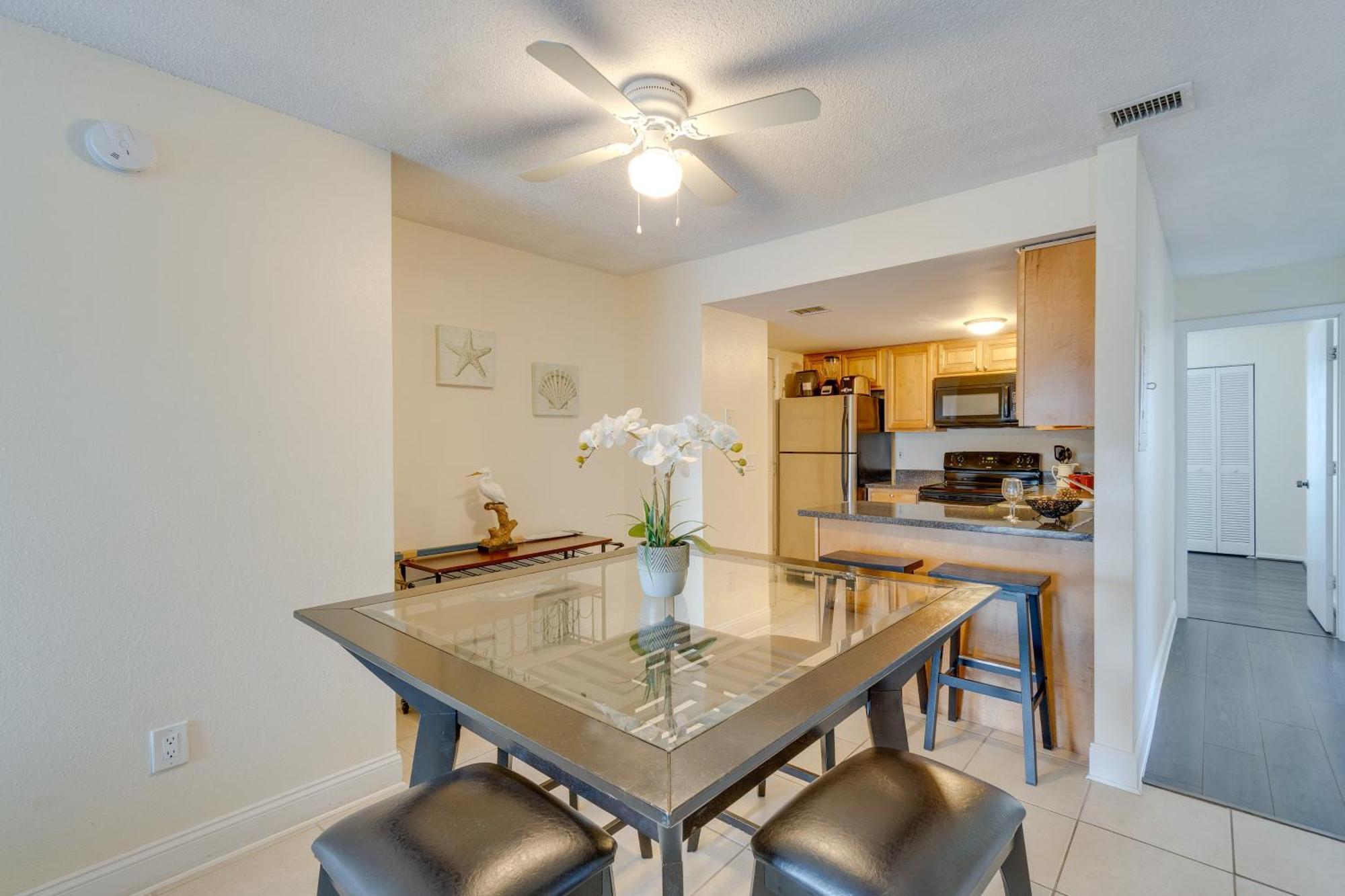 Updated Sienna Park - 4 Miles To Siesta Key! Apartment