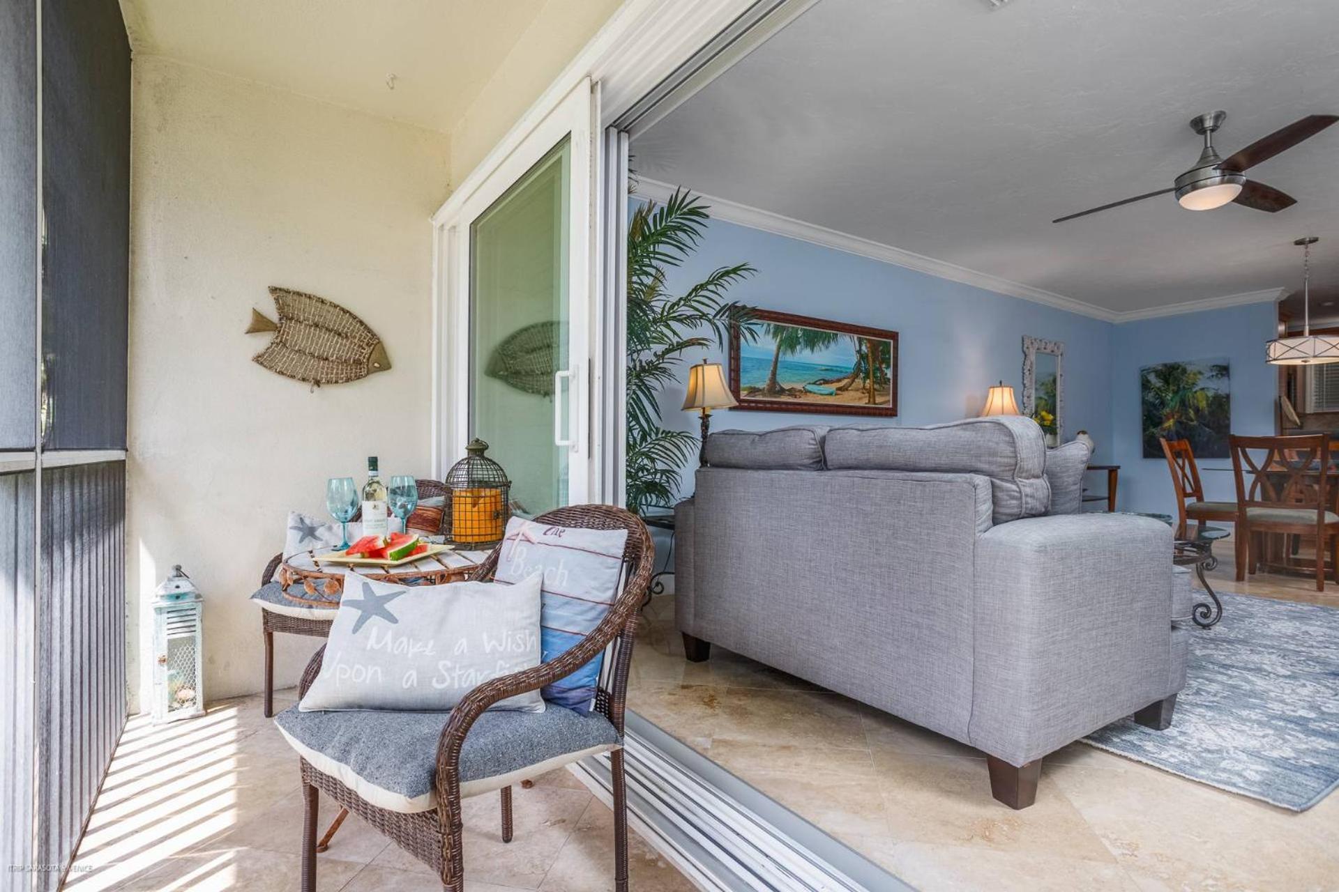 Kingston Arms, 2nd Floor, Walk To Holiday home Sarasota