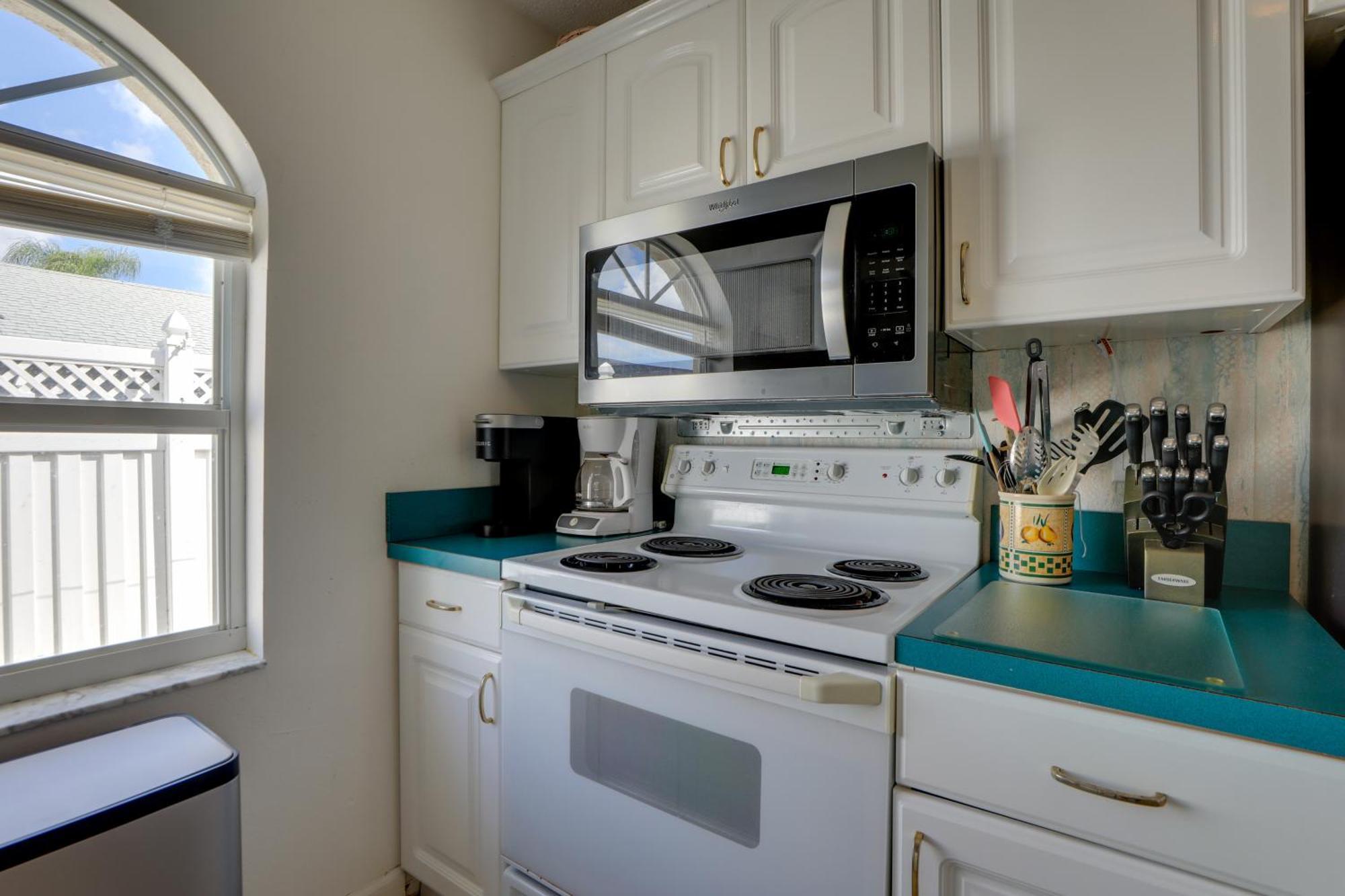 Lanai, And Sunset Views In Holiday home *