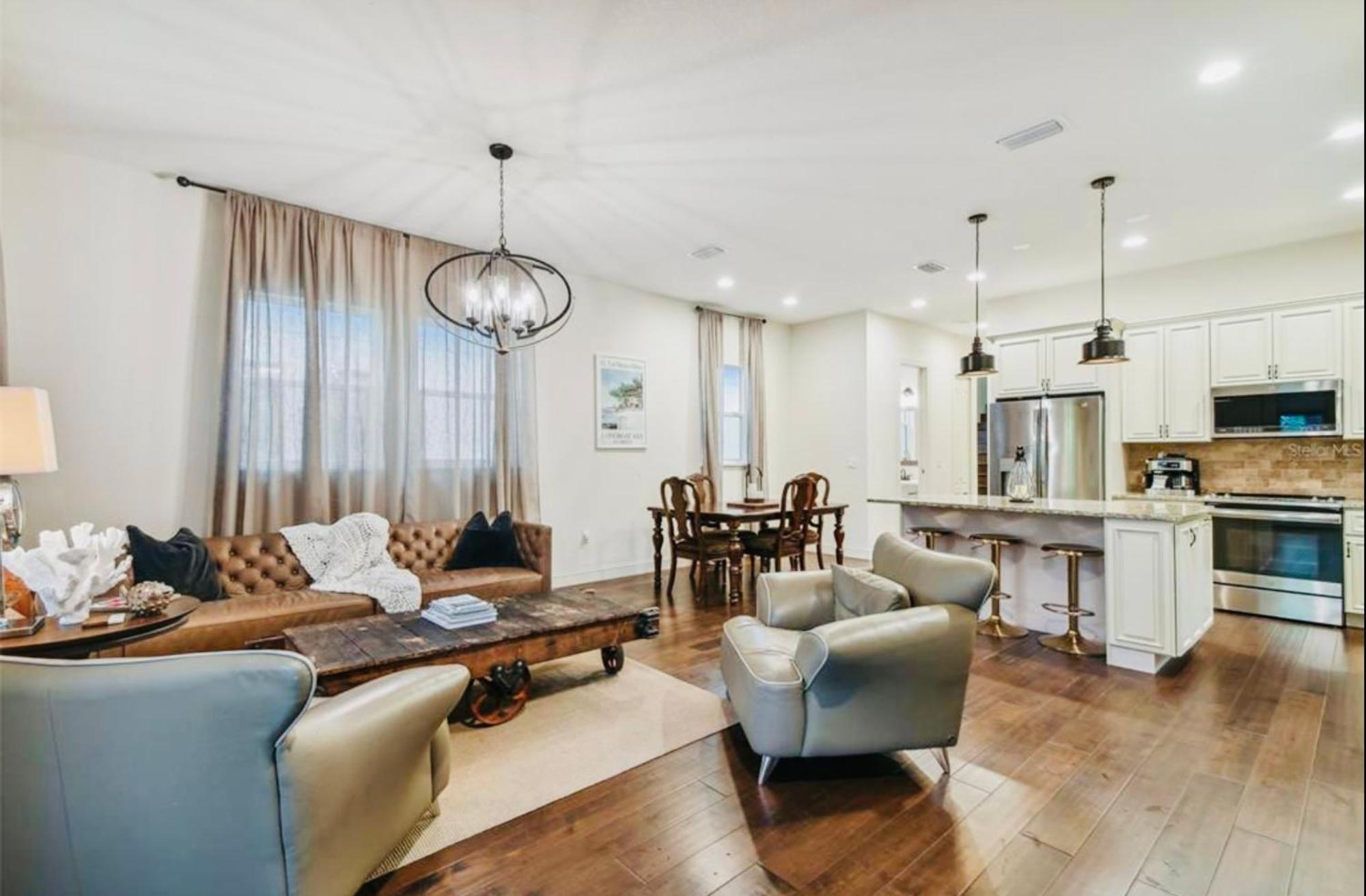 Downtown Pet-friendly @ The Park Home-635 Holiday home *
