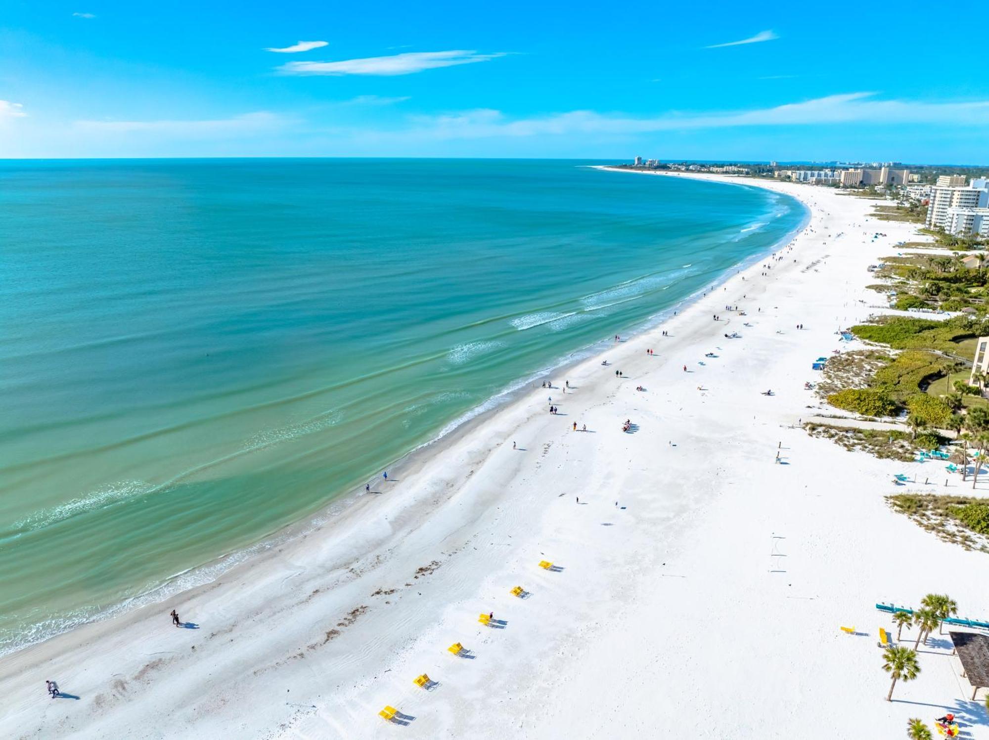A Hidden Paradise By Beachside Management *
