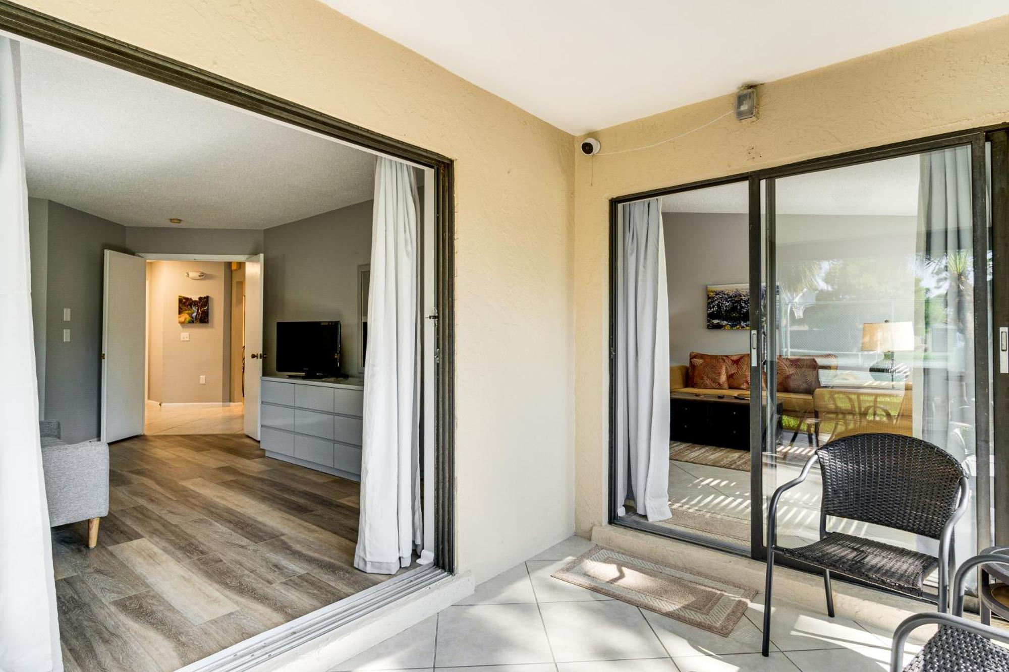 Villa With Pool Access About 4 Mi To Beach!
