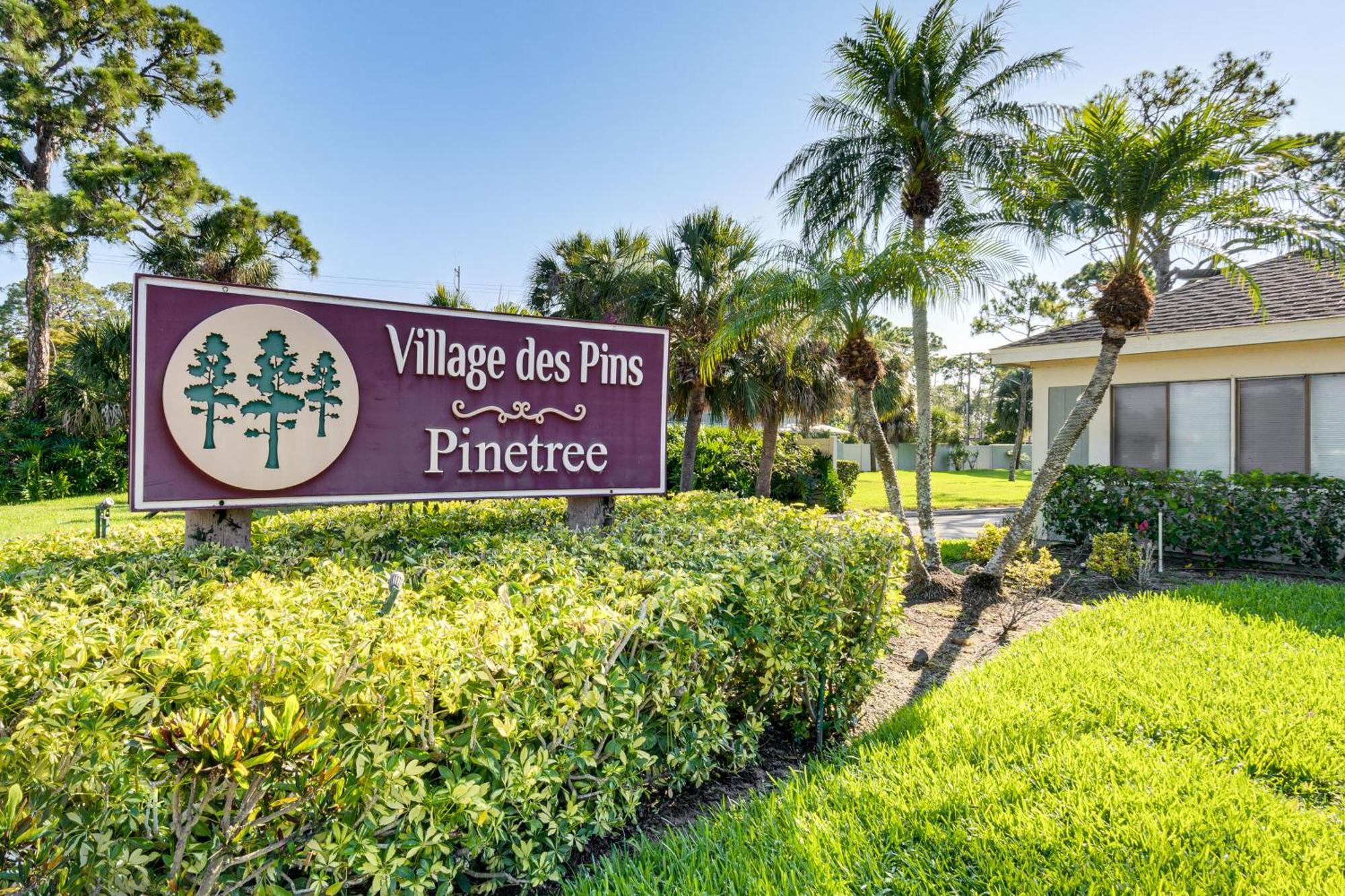 With Pool Access About 4 Mi To Beach! Villa