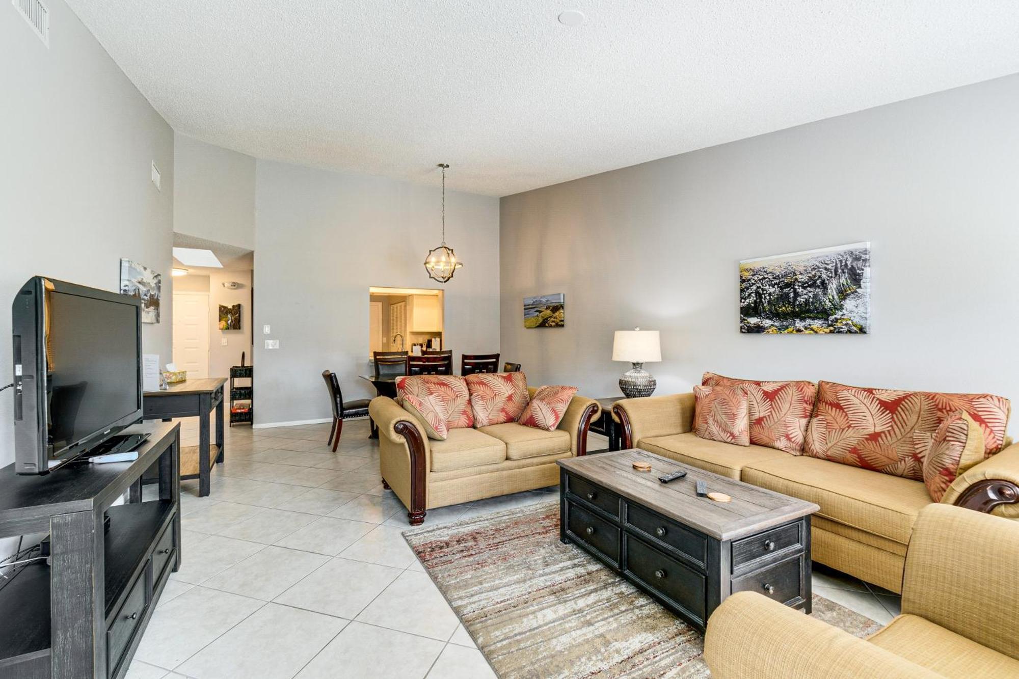 With Pool Access About 4 Mi To Beach!