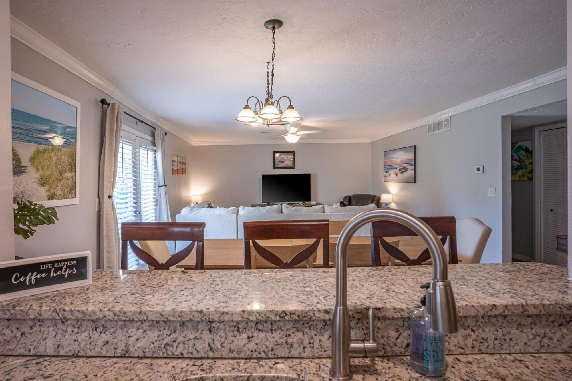 Lovely 3 Bedroom First Floor On Golf Course