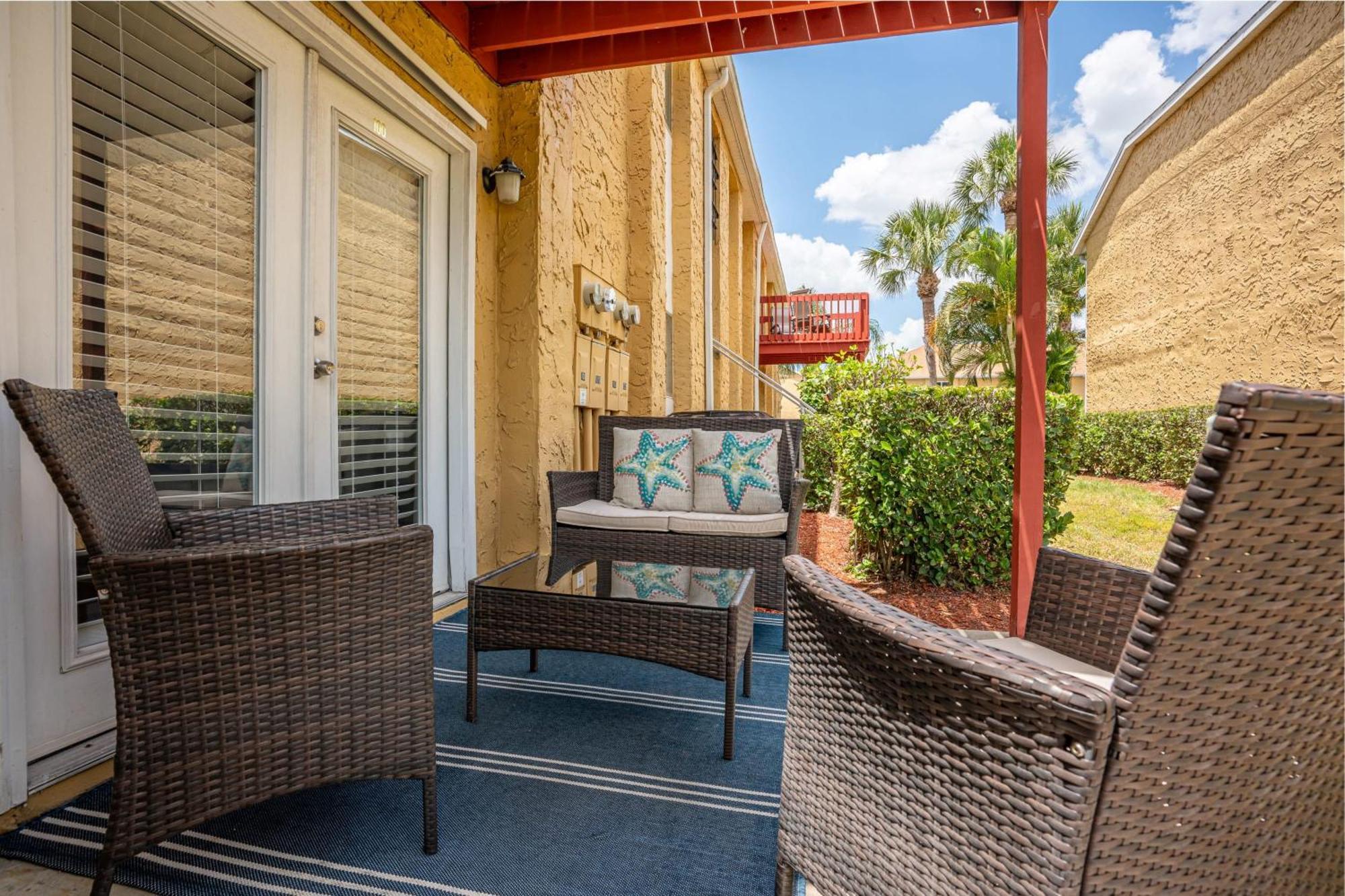 Lovely 3 Bedroom First Floor On Golf Course Holiday home Sarasota