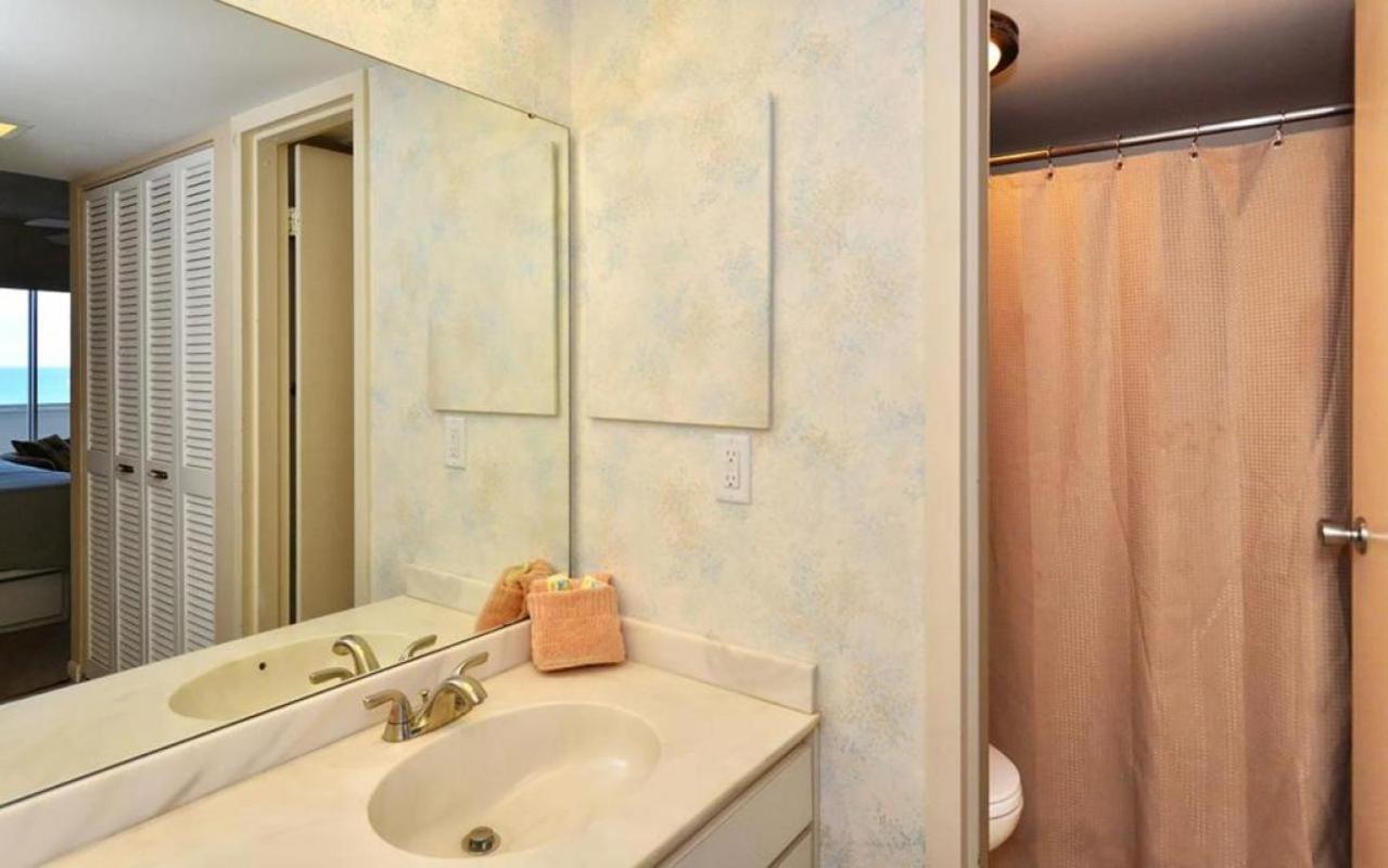 1055-603 View High Rise Retreat Holiday home *