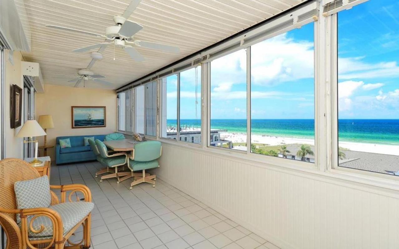 1055-603 View High Rise Retreat *