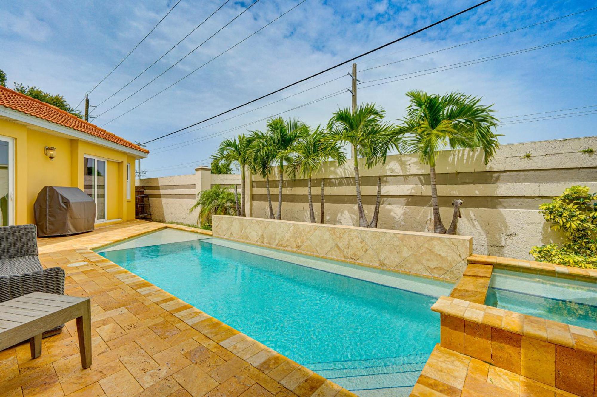 Sunny Oasis Swim, Golf, Shop And More! *