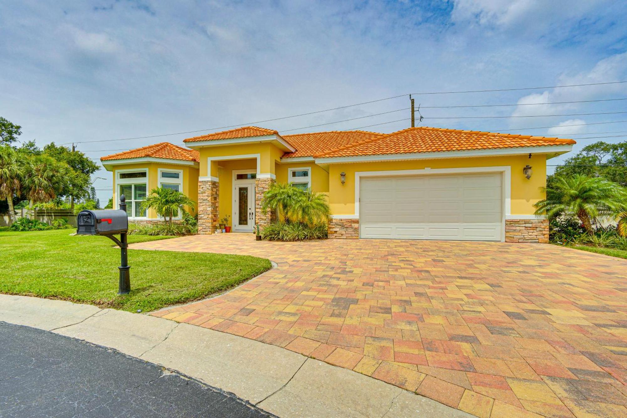 Sunny Oasis Swim, Golf, Shop And More! * Sarasota