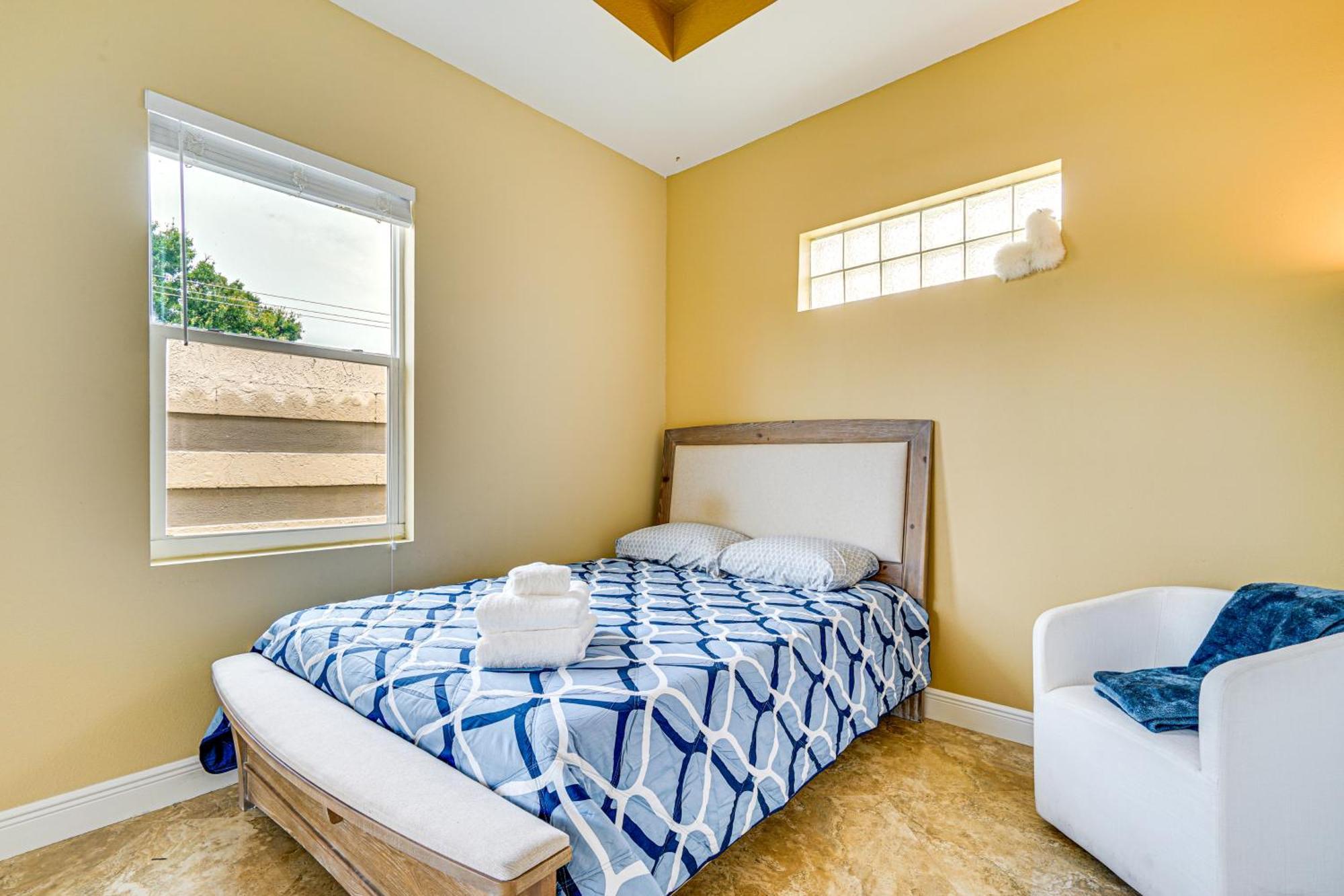 Sunny Oasis Swim, Golf, Shop And More! Holiday home