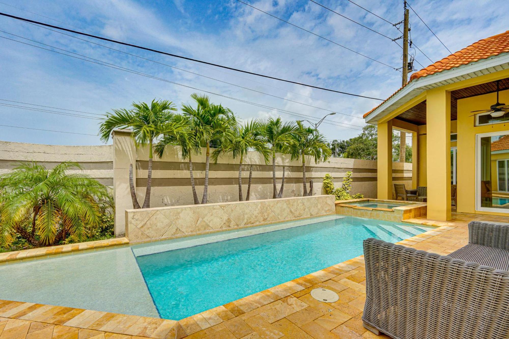 Holiday home Sunny Oasis Swim, Golf, Shop And More!