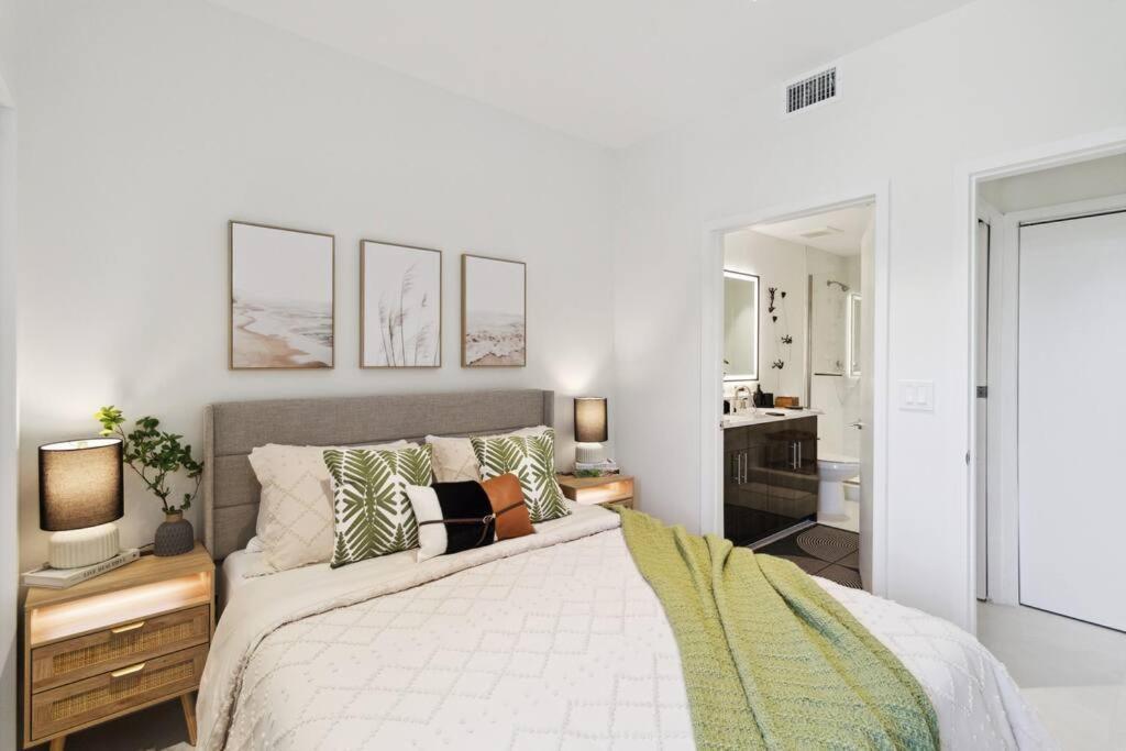 Rosemary District With Patio And In Walking Distance To Downtown And Bay Park * Sarasota