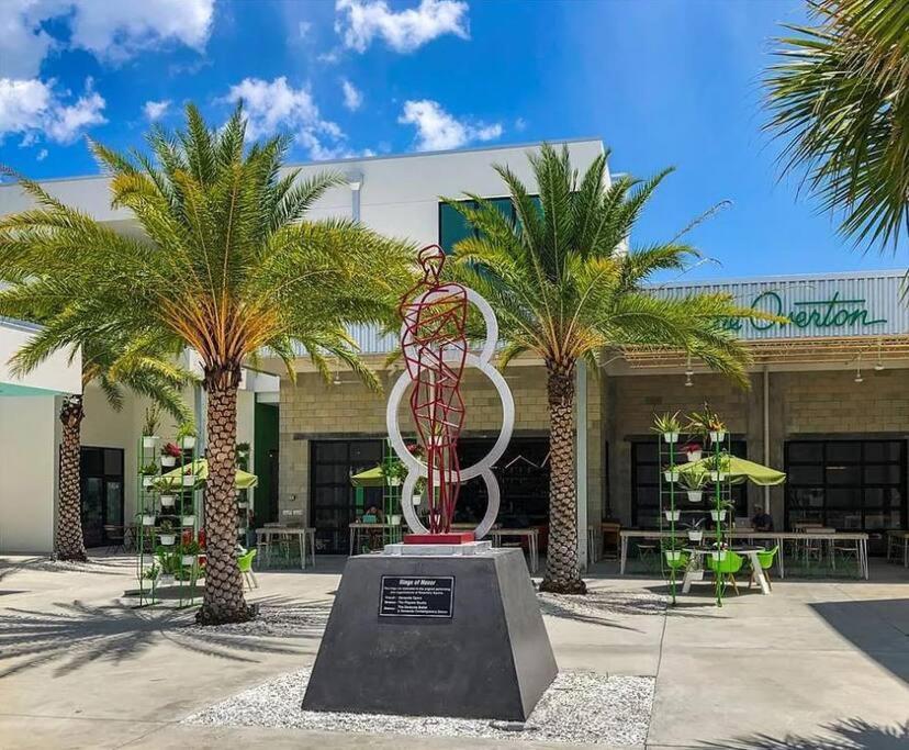 Apartment Rosemary District With Patio And In Walking Distance To Downtown And Bay Park Sarasota