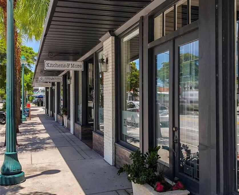Rosemary District With Patio And In Walking Distance To Downtown And Bay Park Sarasota