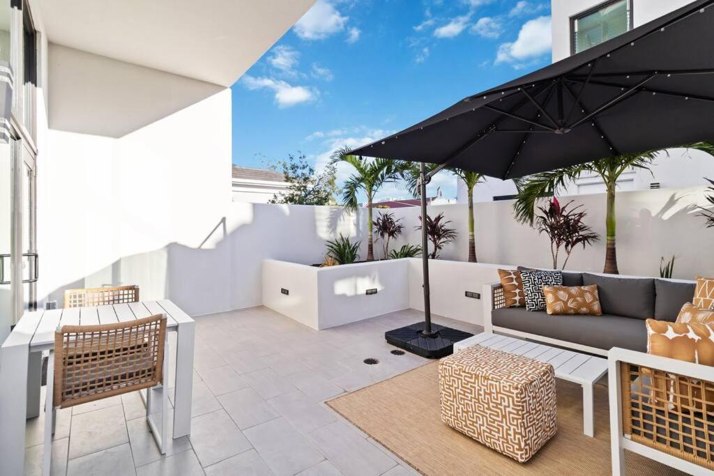 Apartment Rosemary District With Patio And In Walking Distance To Downtown And Bay Park Sarasota
