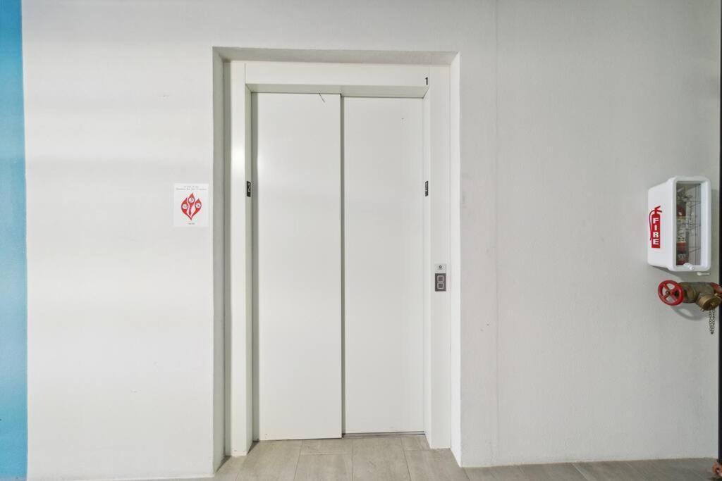 Apartment Rosemary District With Patio And In Walking Distance To Downtown And Bay Park *