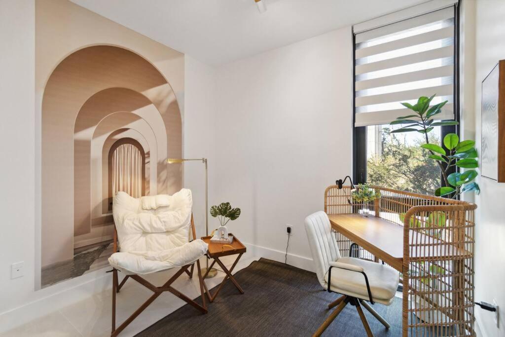 Apartment Rosemary District With Patio And In Walking Distance To Downtown And Bay Park