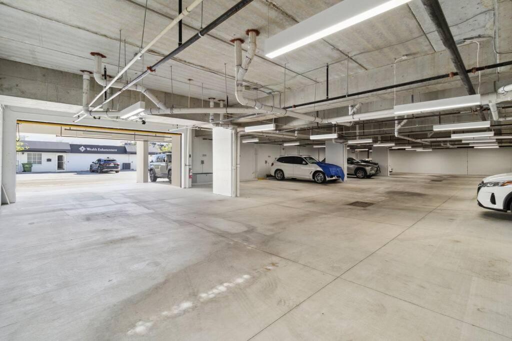 Rosemary District With Patio And In Walking Distance To Downtown And Bay Park Sarasota