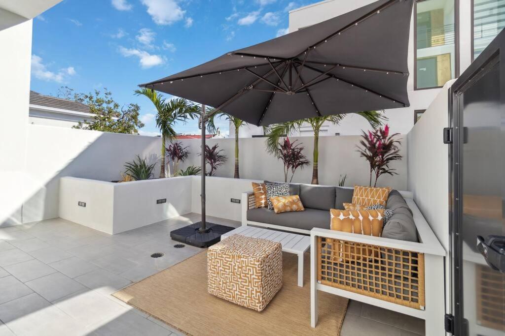 Apartment Rosemary District With Patio And In Walking Distance To Downtown And Bay Park