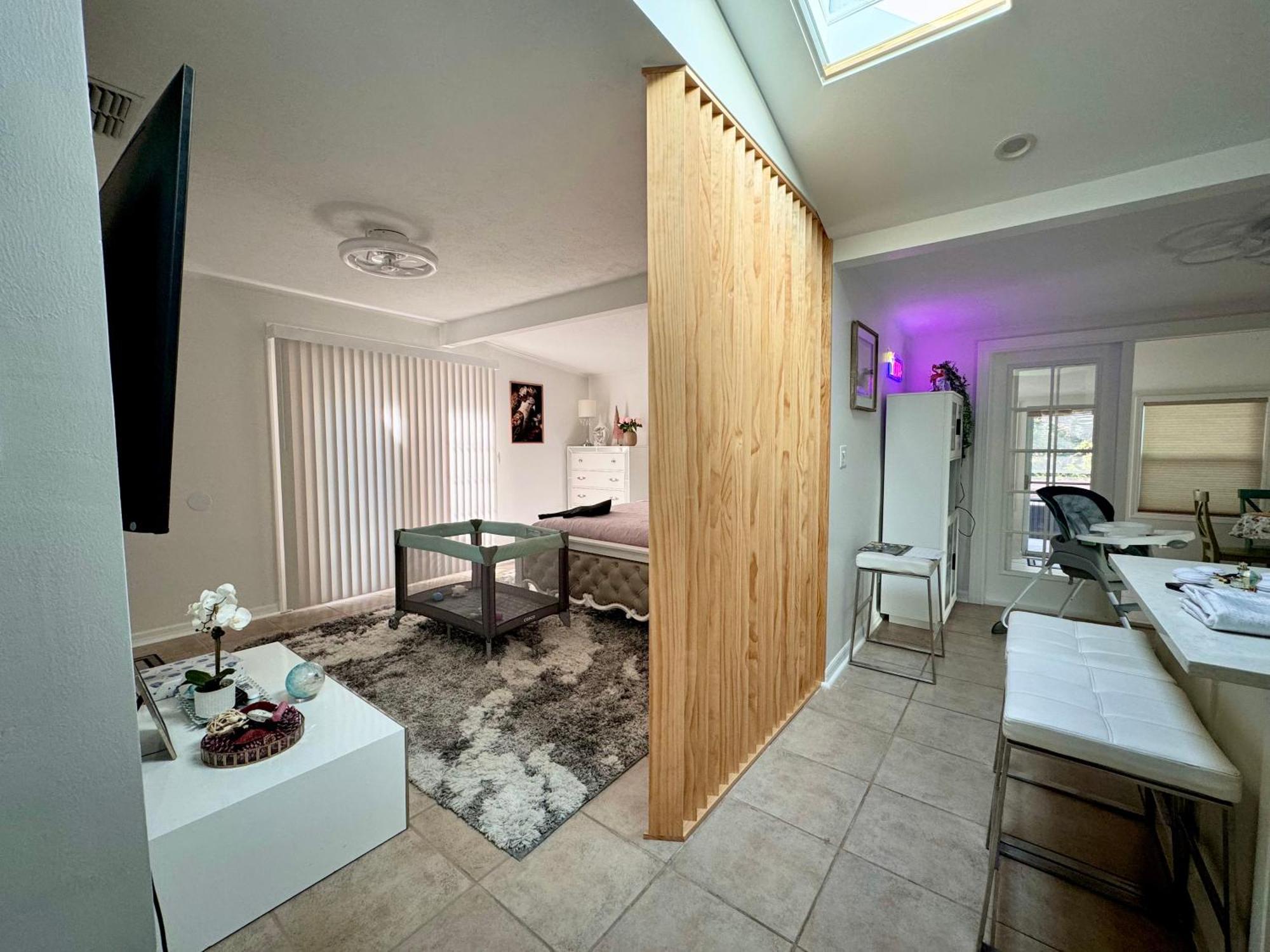 Location Siesta 1 Mile Away With Hot *