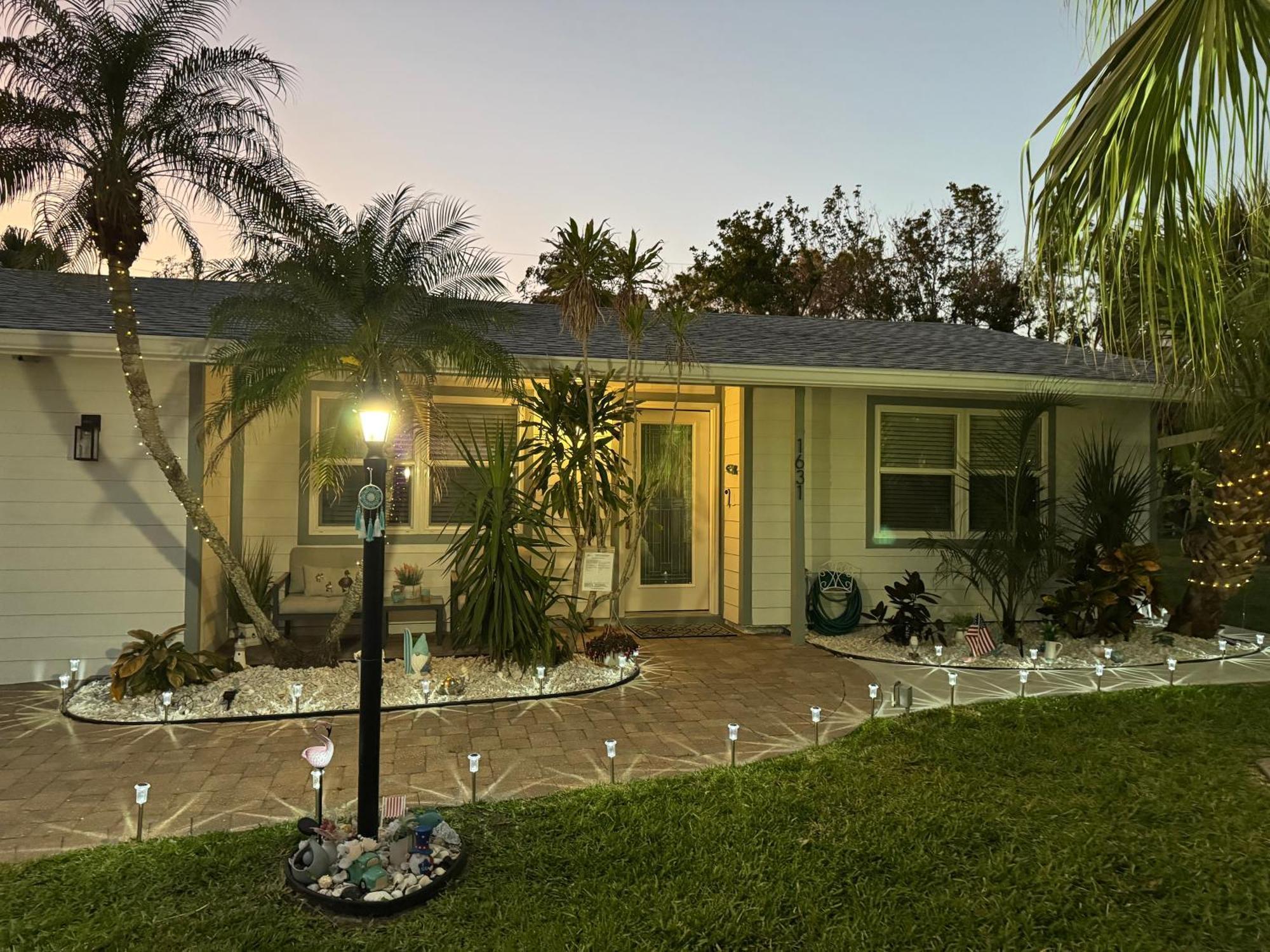 Location Siesta 1 Mile Away With Hot Sarasota