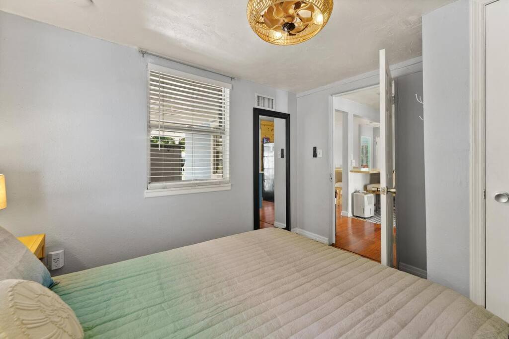 10 Min Lido Key ~coastal Hideout Holiday home Sarasota