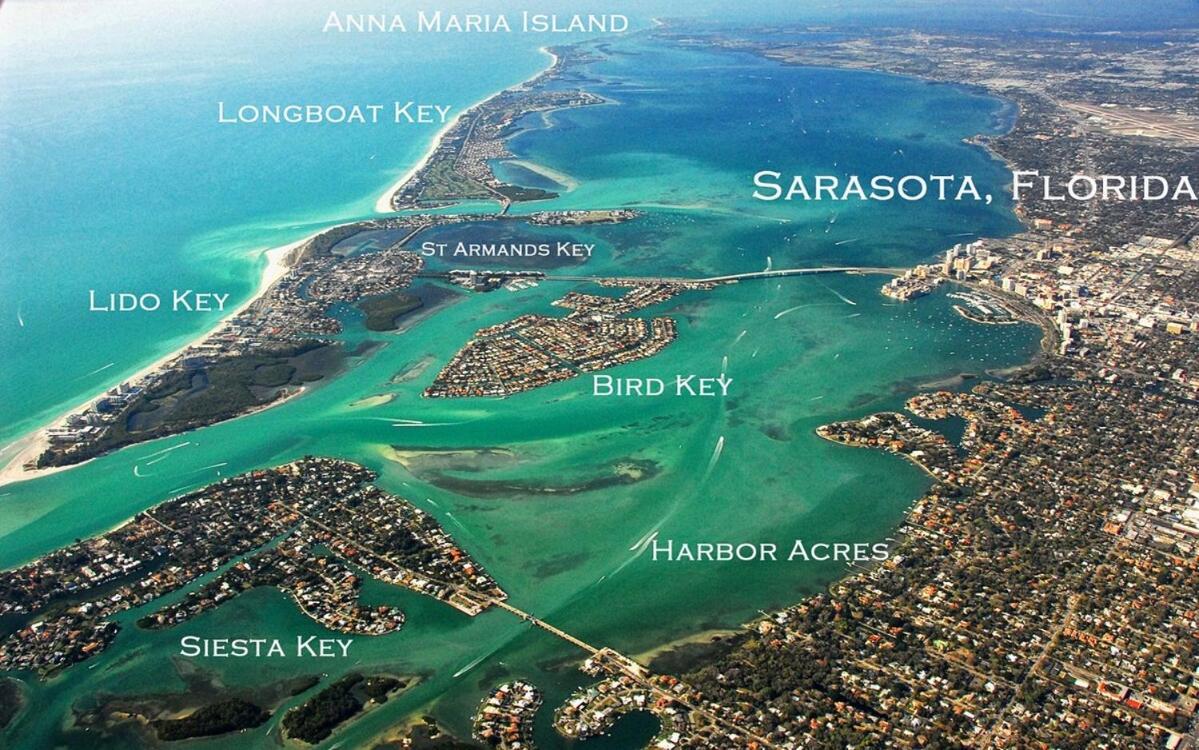 Walkable To Beach, Restaurants, Entertainment!