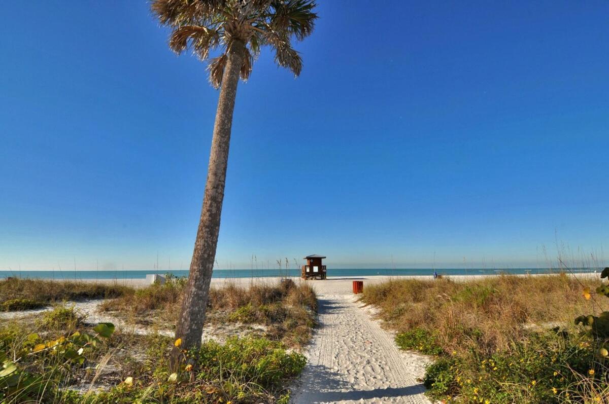 Walkable To Beach, Restaurants, Entertainment! Apartment *