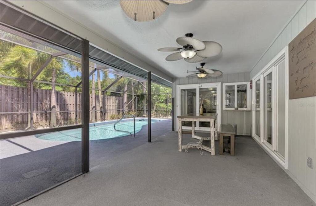 Enchanted & Peaceful Oasis 10 Min Away From One Of The Beautiful Beaches In The World Siesta Key *