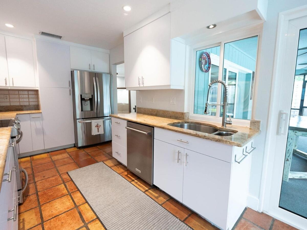 Enchanted & Peaceful Oasis 10 Min Away From One Of The Beautiful Beaches In The World Siesta Key Sarasota