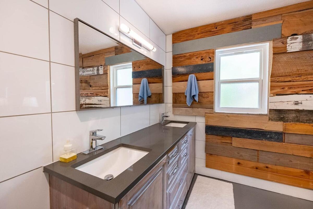 Enchanted & Peaceful Oasis 10 Min Away From One Of The Beautiful Beaches In The World Siesta Key