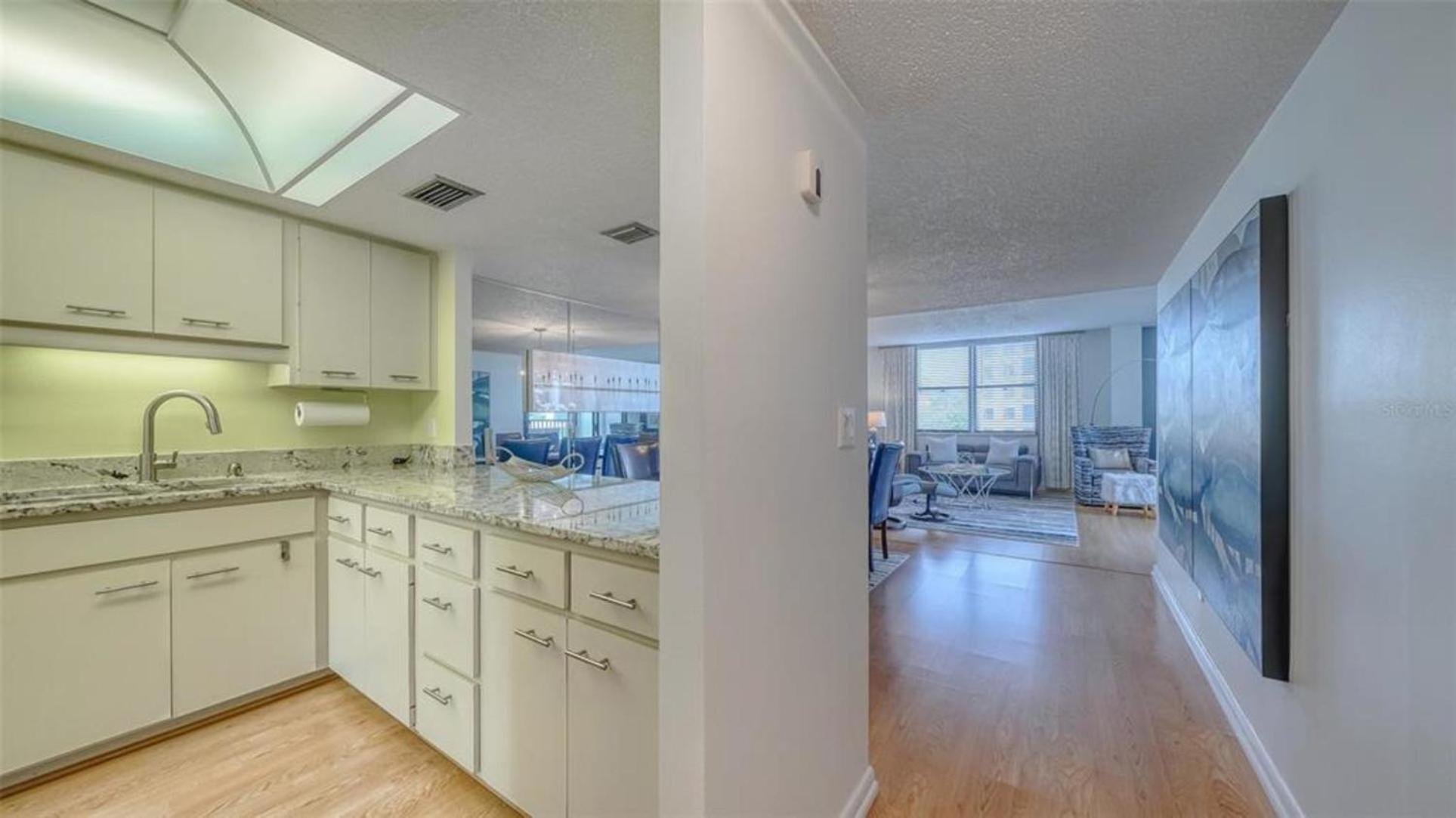 Ultimate 2 Bedroom On Siesta Key County 1003 Villa *