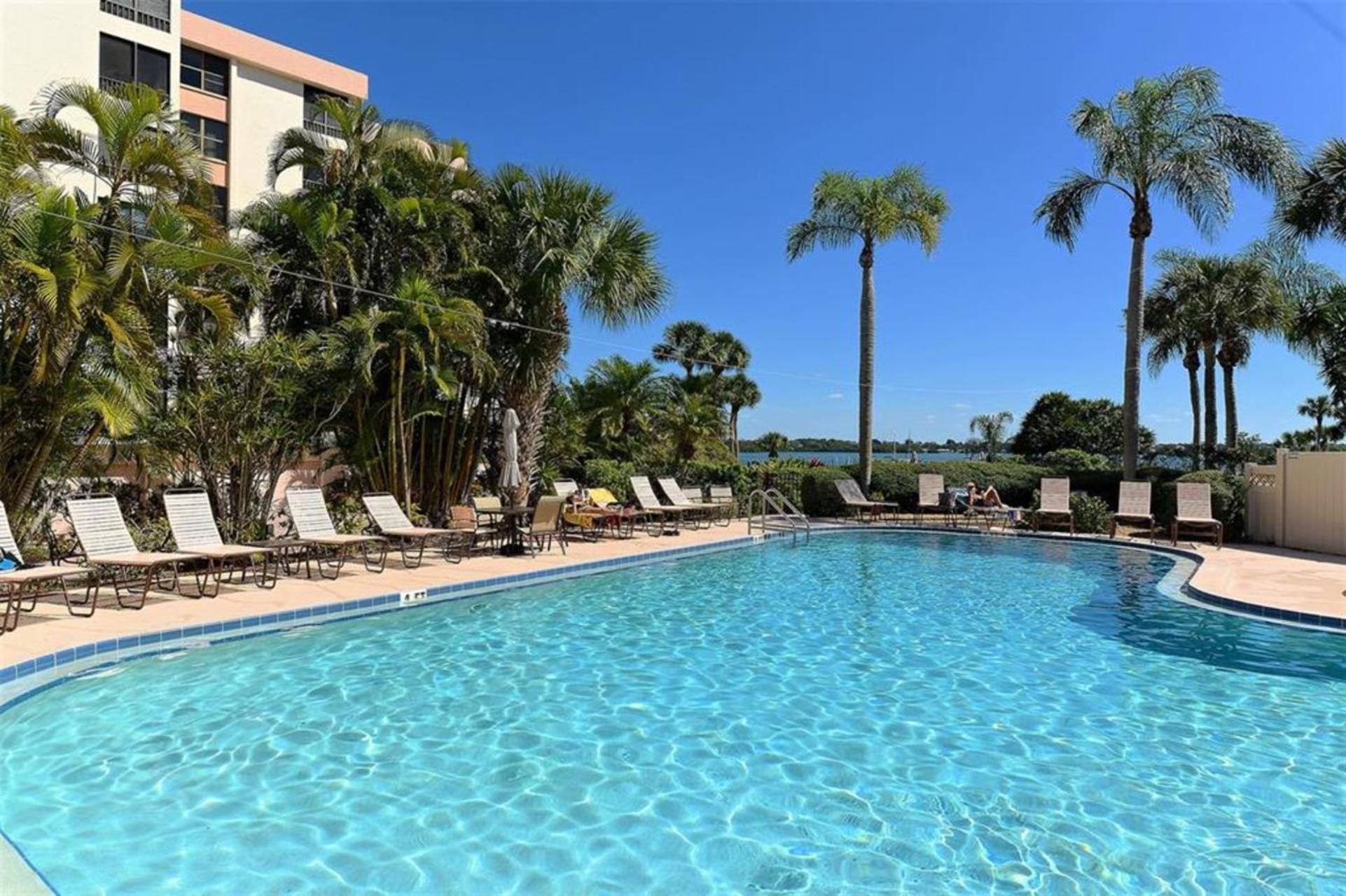 Villa Ultimate 2 Bedroom On Siesta Key County 1003