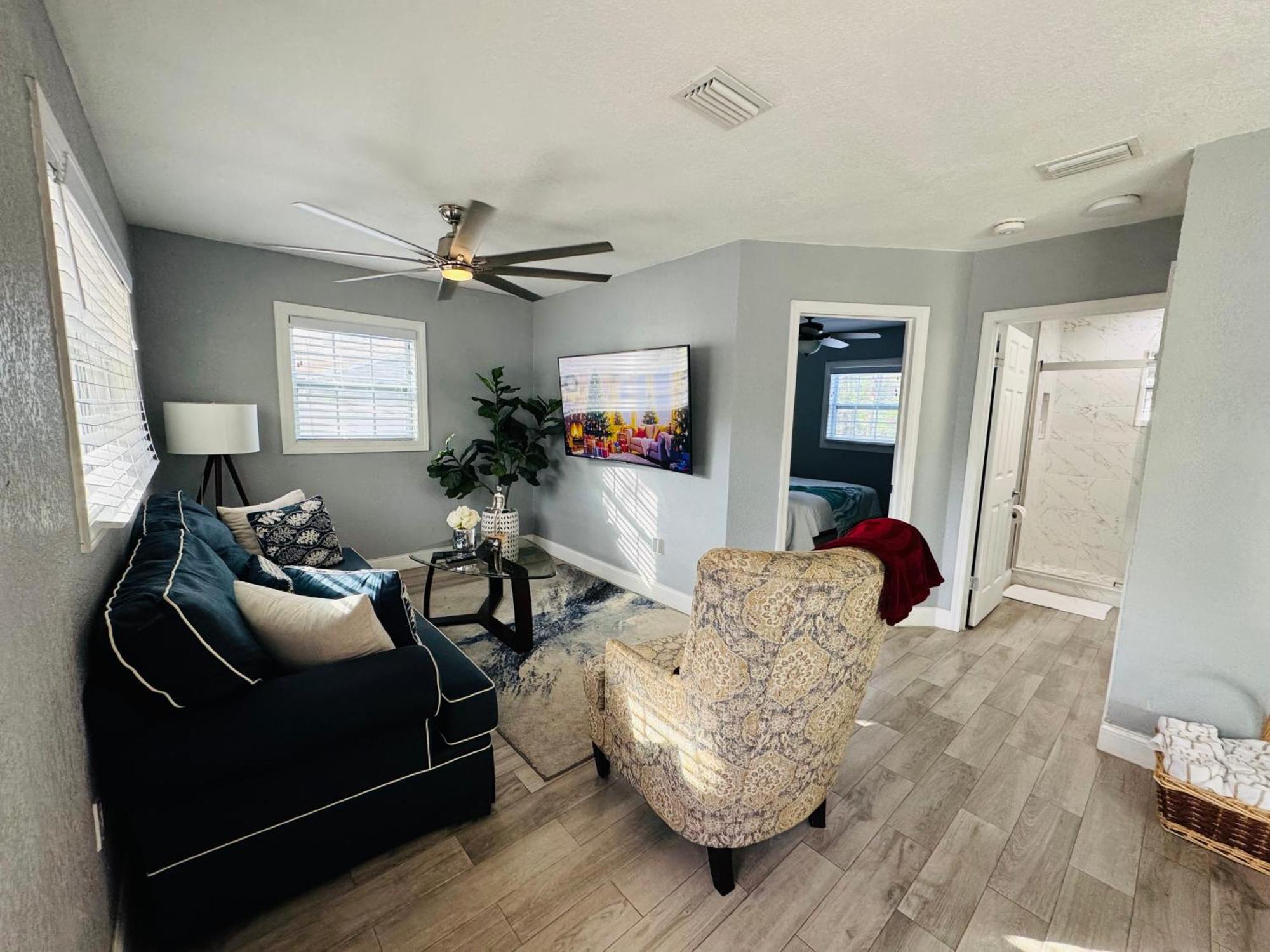 Holiday home Paradise Heated Pool Near Img & Siesta Key