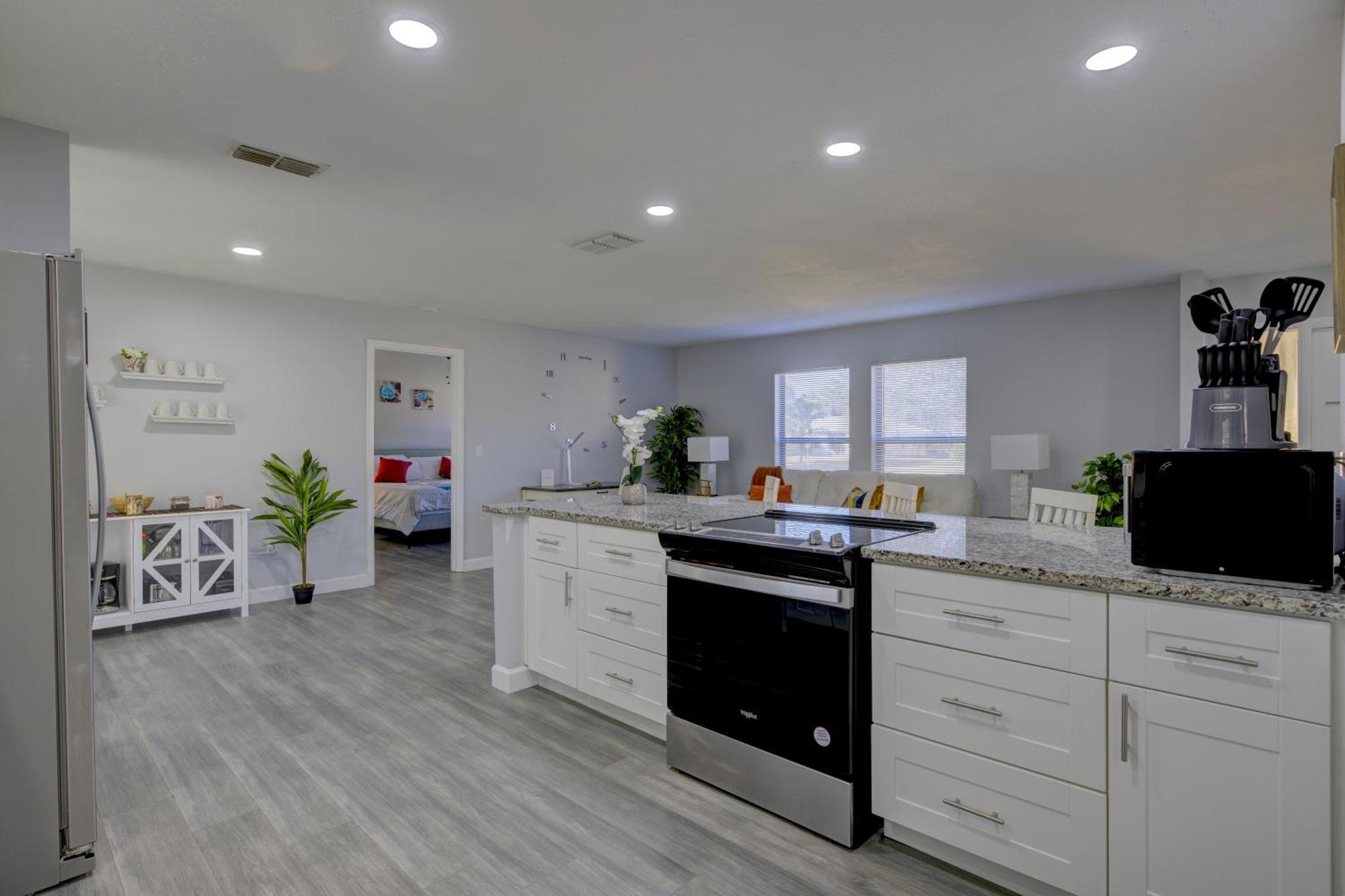 Family Fun Ping Pong, Bbq, Walk To Park Nearby *
