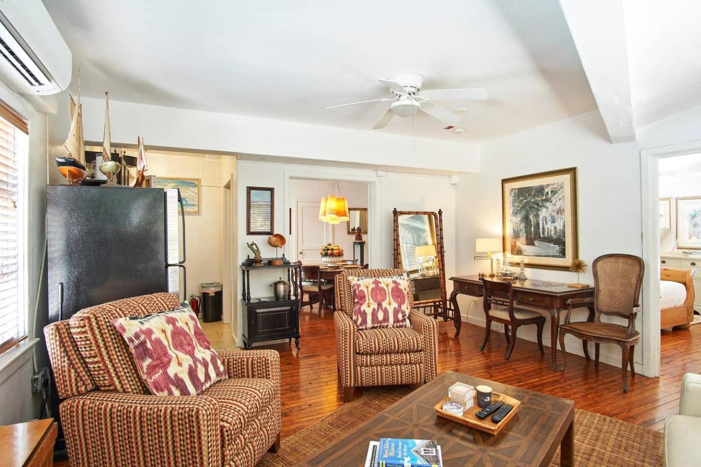 Burns Square Boutique Sarasota