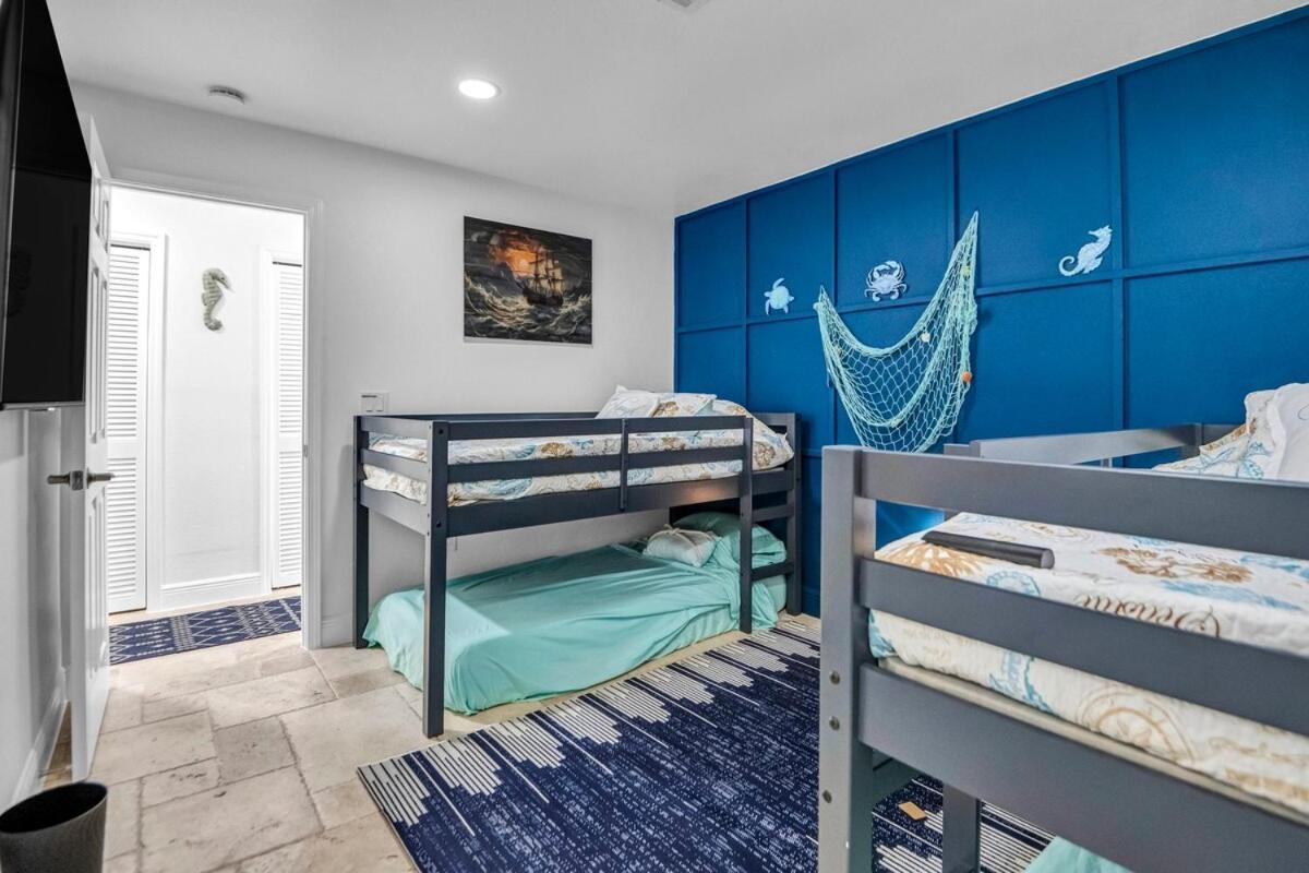 Villa Adventure At Siesta Key & Sandbar Escape Sarasota