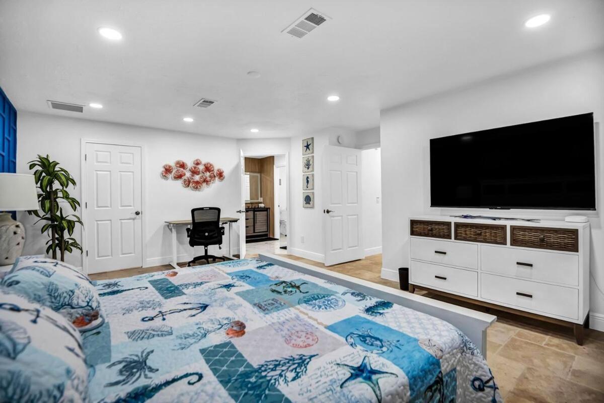 Villa Adventure At Siesta Key & Sandbar Escape