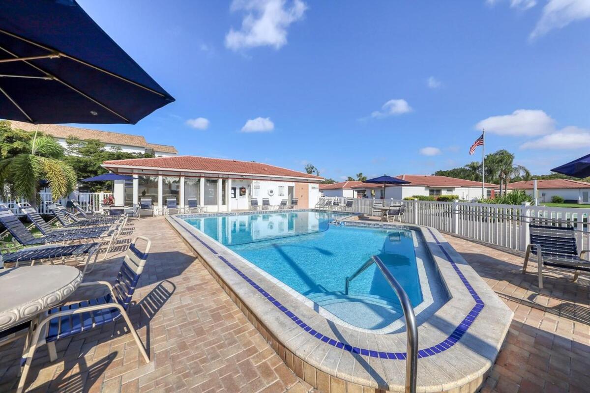 2 Bed 2 Bath Centrally Located On Siesta Key Sarasota