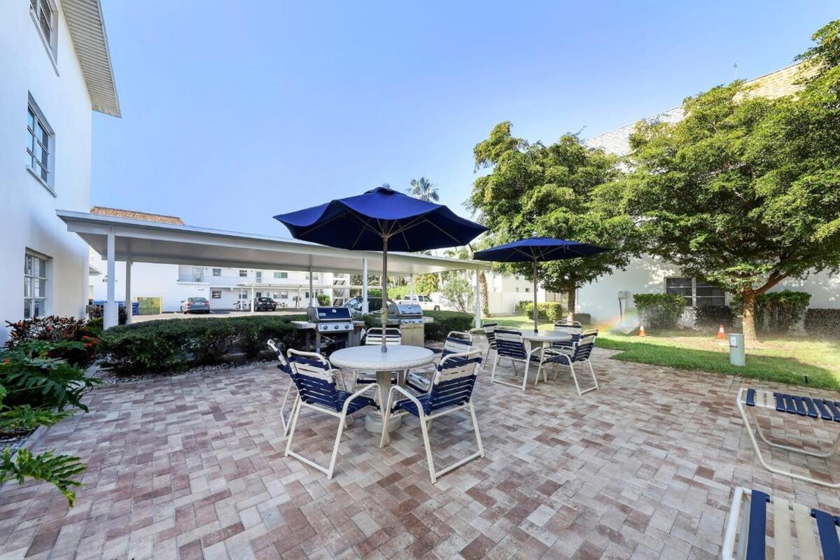 2 Bed 2 Bath Centrally Located On Siesta Key * Sarasota