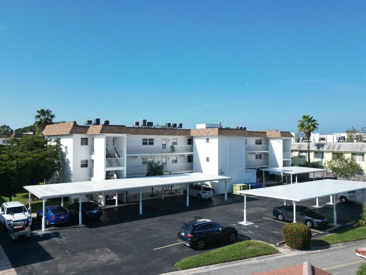 Holiday home 2 Bed 2 Bath Centrally Located On Siesta Key Sarasota