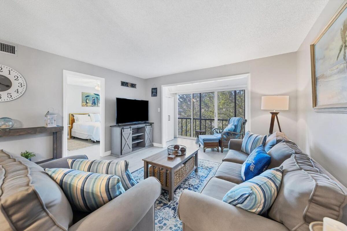 2 Bed 2 Bath Centrally Located On Siesta Key *