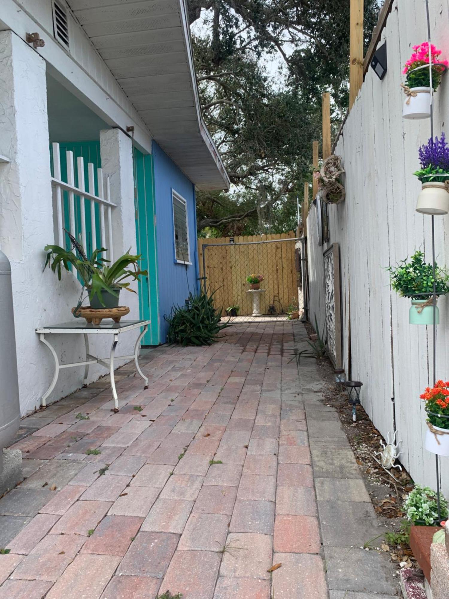 Apartment Mini Studio: 10 Min/siesta Key/private Entrance/ Sarasota